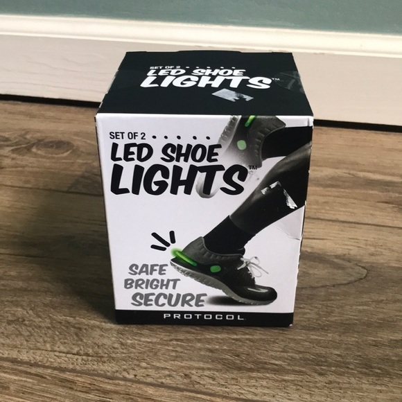 LED Shoe Lights. Green. Safely, running. Clip on. - Picture 1 of 4